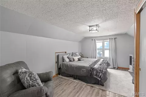 Bedroom - 701 Vine St, Festus, MO 63028 photo 6 of 22