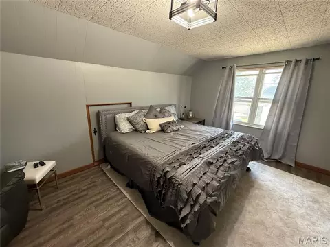Bedroom - 701 Vine St, Festus, MO 63028 photo 9 of 22