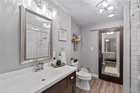 Bath - 701 Vine St, Festus, MO 63028 photo 4 of 5