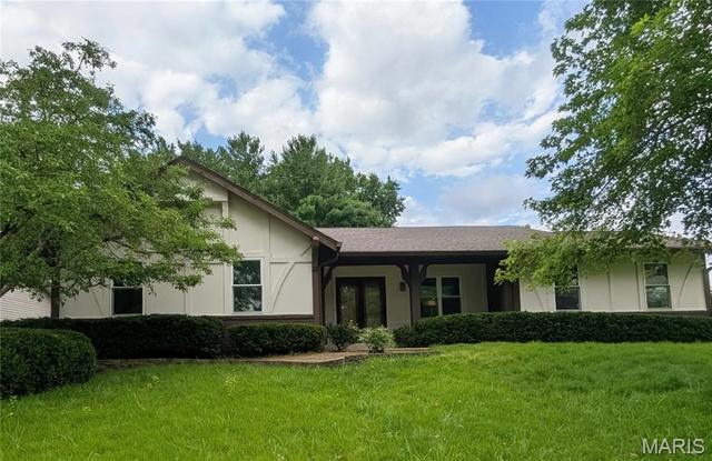 2706 Sundowner Dr, Saint Charles, MO 63303