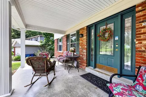 Exterior - 1522 Pheasant Ridge Dr, Ellisville, MO 63011 photo 2 of 10