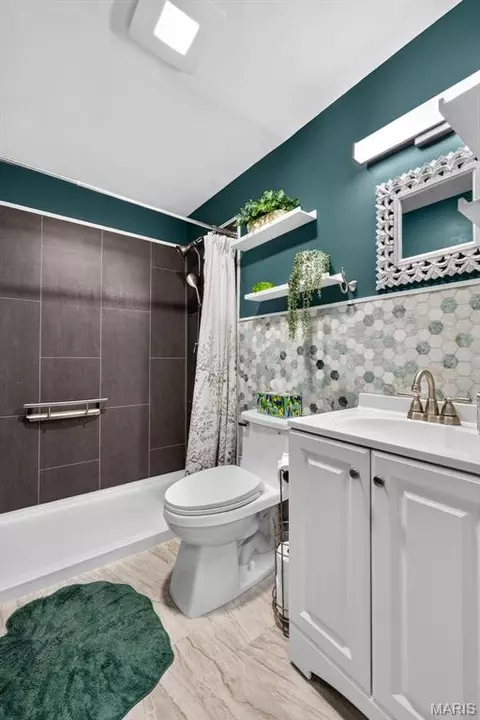 Bath - 1522 Pheasant Ridge Dr, Ellisville, MO 63011 photo 5 of 5