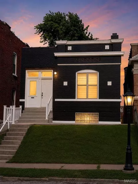 3824 S Compton Ave, Saint Louis, MO 63118