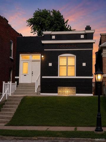 3824 S Compton Ave, Saint Louis, MO 63118
