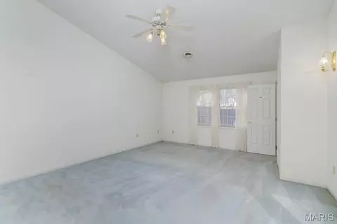 Living - Undisclosed, Saint Robert, MO 65584 photo 4 of 6
