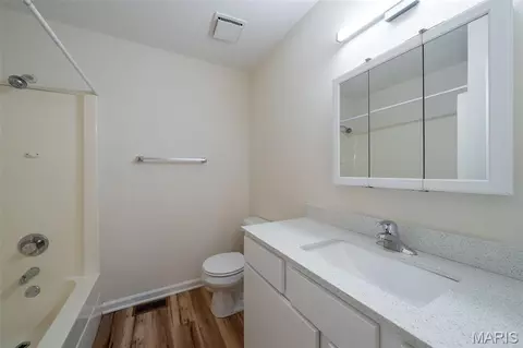 Bath - 6 Rabbit Trail Dr, Washington, MO 63090 photo 2 of 2