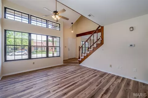 Living - 6 Rabbit Trail Dr, Washington, MO 63090 photo 2 of 4