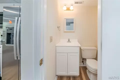 Bath - 6 Rabbit Trail Dr, Washington, MO 63090 photo 1 of 2