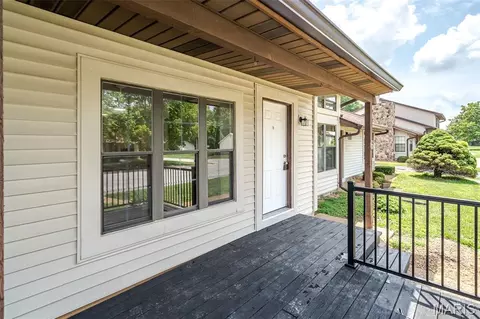 Exterior - 6 Rabbit Trail Dr, Washington, MO 63090 photo 5 of 7