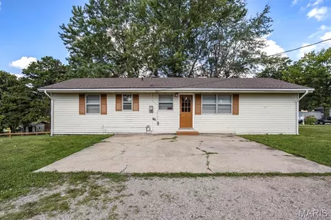 111 Barnett, Dixon, MO 65459