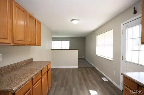 Entry Way - 111 Barnett, Dixon, MO 65459 photo 2 of 5