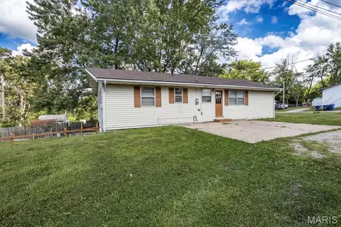 Exterior - 111 Barnett, Dixon, MO 65459 photo 2 of 4