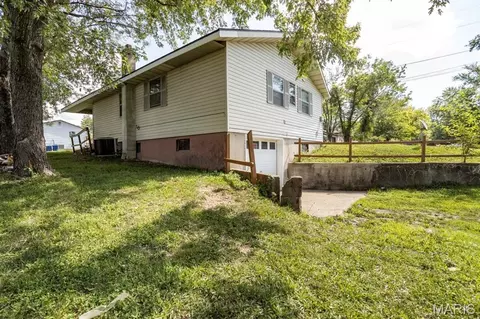 Exterior - 111 Barnett, Dixon, MO 65459 photo 4 of 4