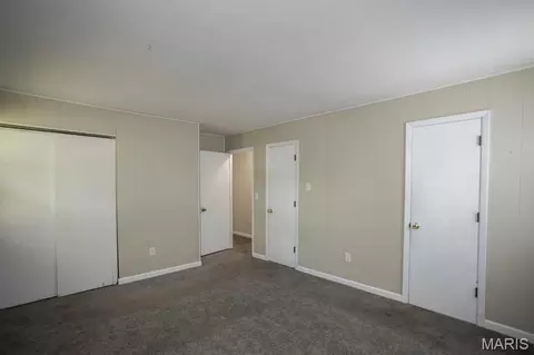 Bedroom - 111 Barnett, Dixon, MO 65459 photo 6 of 10