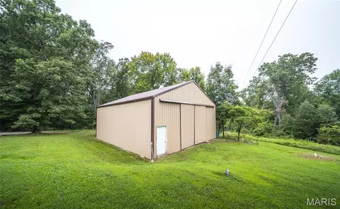 Exterior - 3891 E Lindberg Rd, Cuba, MO 65453 photo 7 of 14