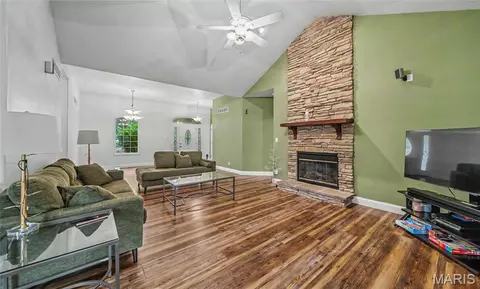 Living - 3891 E Lindberg Rd, Cuba, MO 65453 photo 1 of 1