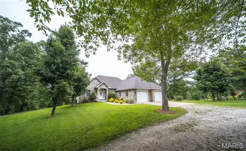 Exterior - 3891 E Lindberg Rd, Cuba, MO 65453 photo 10 of 14