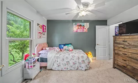 Bedroom - 3891 E Lindberg Rd, Cuba, MO 65453 photo 5 of 8