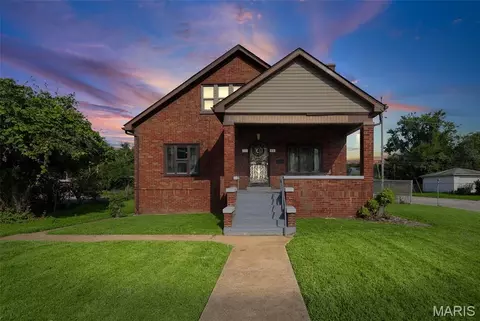 737 Vogel Pl, East St Louis, IL 62205