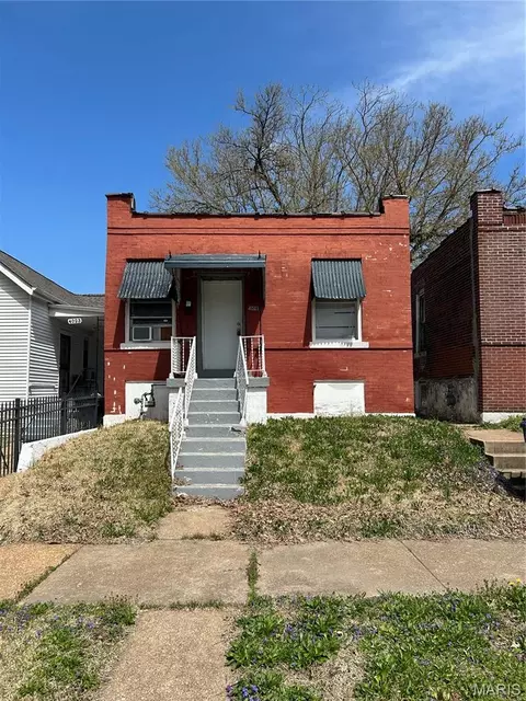 4021 Green Lea Pl, Saint Louis, MO 63107