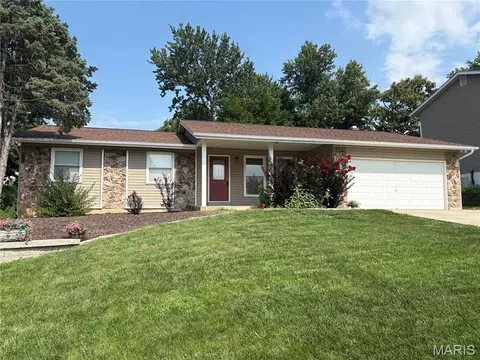 606 Willow Wood Ct, Saint Charles, MO 63303