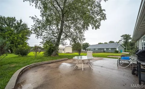 Exterior - 10180 Summerfield Dr, Rolla, MO 65401 photo 5 of 9