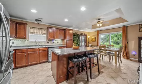 Entry Way - 10180 Summerfield Dr, Rolla, MO 65401 photo 1 of 2