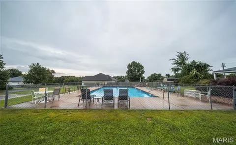 Exterior - 10180 Summerfield Dr, Rolla, MO 65401 photo 8 of 9