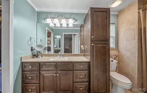 Bath - 10180 Summerfield Dr, Rolla, MO 65401 photo 1 of 4