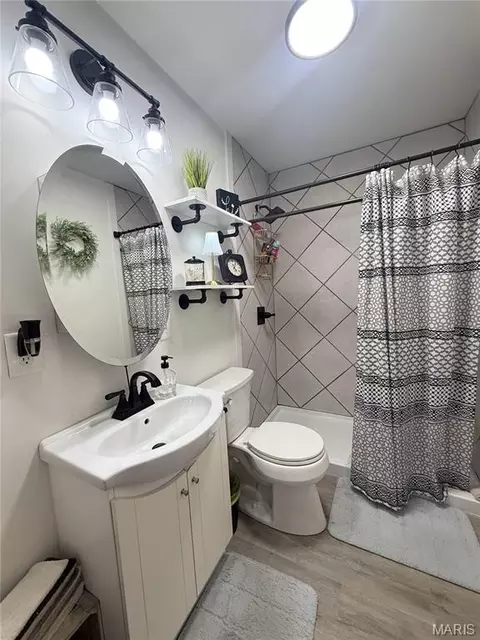 Bath - 504 E Park St, Brashear, MO 63533 photo 1 of 1