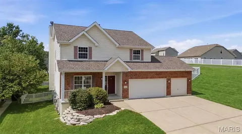 434 Scenic Dr, Saint Peters, MO 63376