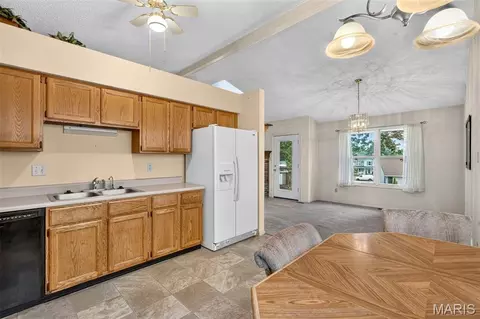 Kitchen - 7 Cornwallis Ct, O'fallon, MO 63368 photo 3 of 3