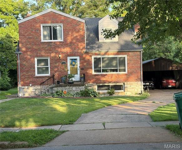 48 Greendale Dr, Saint Louis, MO 63121