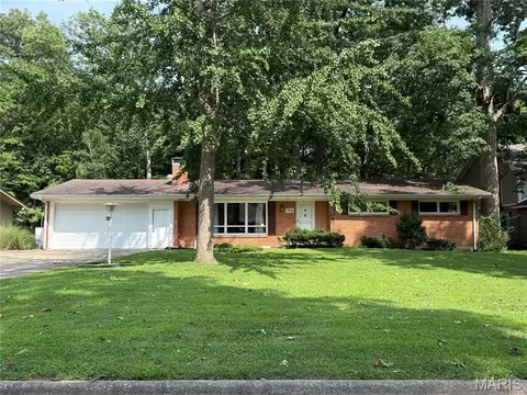 1706 Brookwood Dr, Cape Girardeau, MO 63701