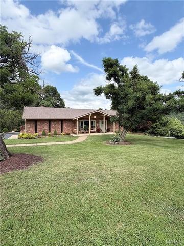 3529 Antonia Woods Dr, Imperial, MO 63052