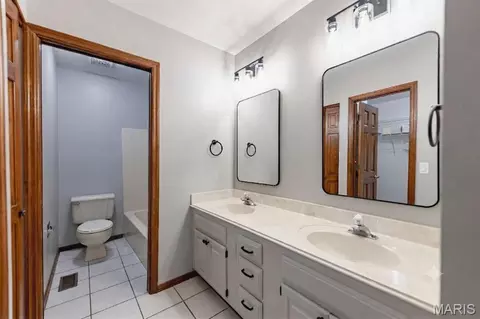 Bath - 6 Deer Creek Dr, O'fallon, MO 63366 photo 1 of 4