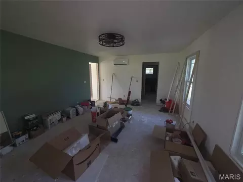 Living - 193 Mcfarland Hl, Tecumseh, MO 65760 photo 2 of 4