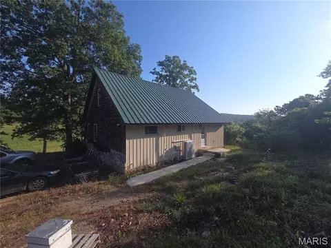 Exterior - 193 Mcfarland Hl, Tecumseh, MO 65760 photo 19 of 21