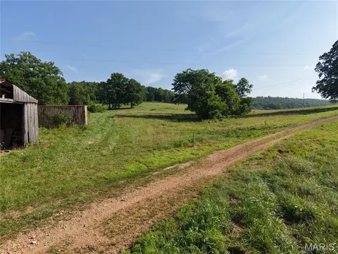 Exterior - 193 Mcfarland Hl, Tecumseh, MO 65760 photo 13 of 21