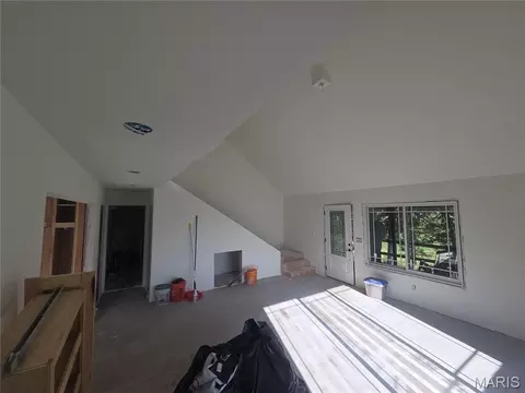 Living - 193 Mcfarland Hl, Tecumseh, MO 65760 photo 1 of 4
