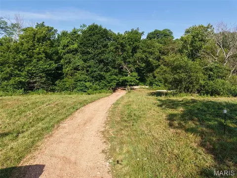 Exterior - 193 Mcfarland Hl, Tecumseh, MO 65760 photo 11 of 21