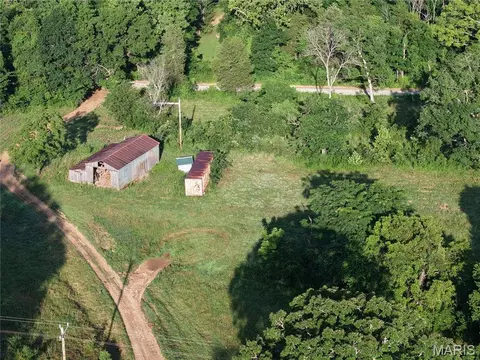 Exterior - 193 Mcfarland Hl, Tecumseh, MO 65760 photo 4 of 21