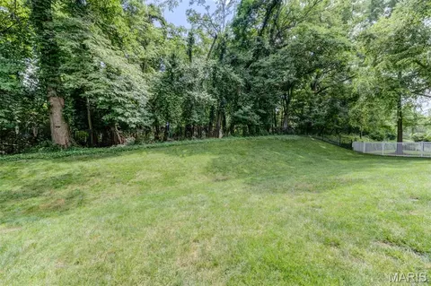 Exterior - 282 Dickens Farm Ln, Ballwin, MO 63021 photo 13 of 14