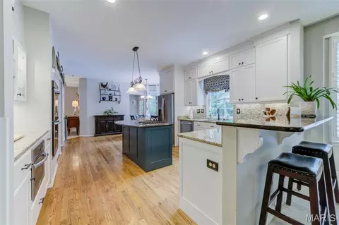 Kitchen - 282 Dickens Farm Ln, Ballwin, MO 63021 photo 5 of 7