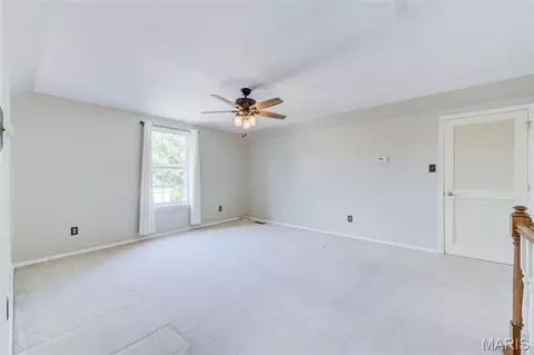 Living - 282 Dickens Farm Ln, Ballwin, MO 63021 photo 4 of 4