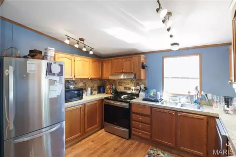 131 E Springfield Ave, Gerald, MO 63037 photo 9