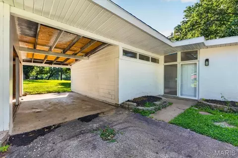 Other - 8300 Pepperidge Dr, Berkeley, MO 63134 photo 1 of 8