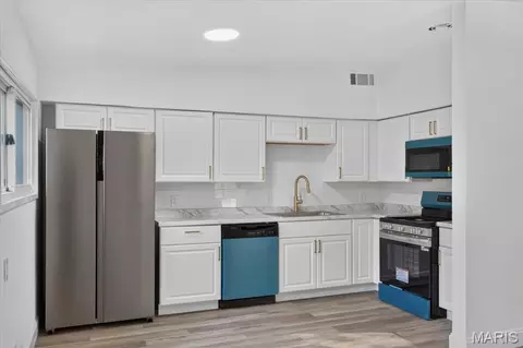 Kitchen - 8300 Pepperidge Dr, Berkeley, MO 63134 photo 1 of 2