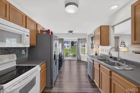 Kitchen - 119 Wakefield Dr, Wright City, MO 63390 photo 3 of 3