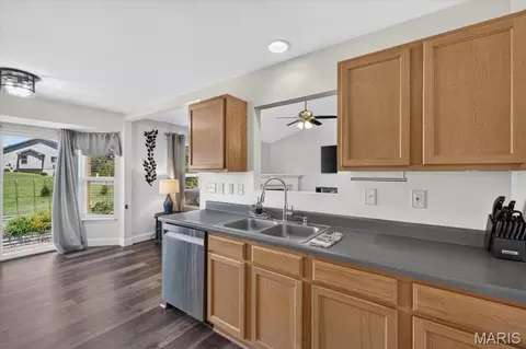 Kitchen - 119 Wakefield Dr, Wright City, MO 63390 photo 2 of 3